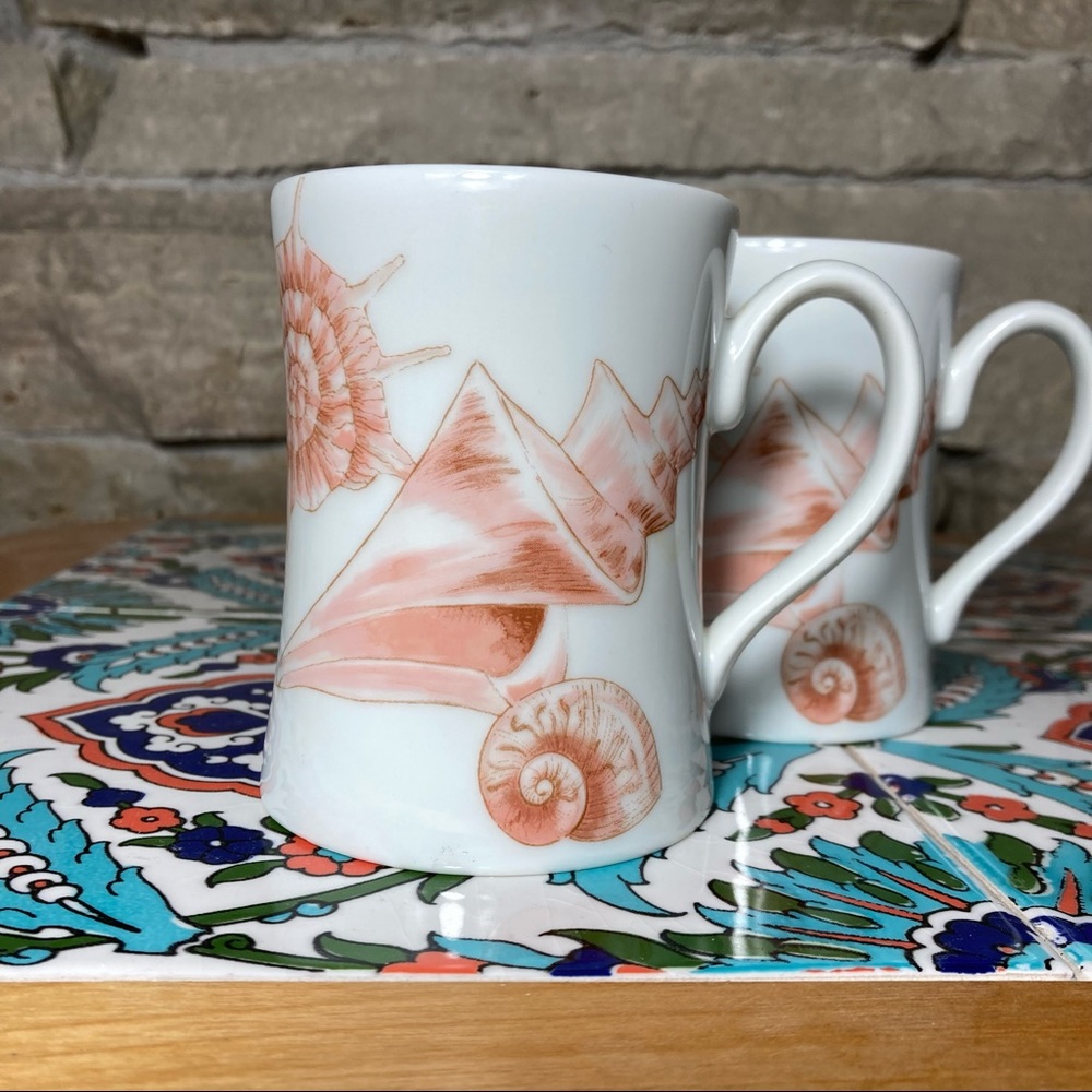 Fitz and Floyd “Coquille” set of 2 Sea Shell Beach mugs.